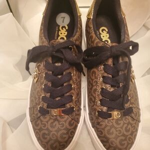 👟WOMENS GBG LOS ANGELES SNEAKERS     SIZE 7M